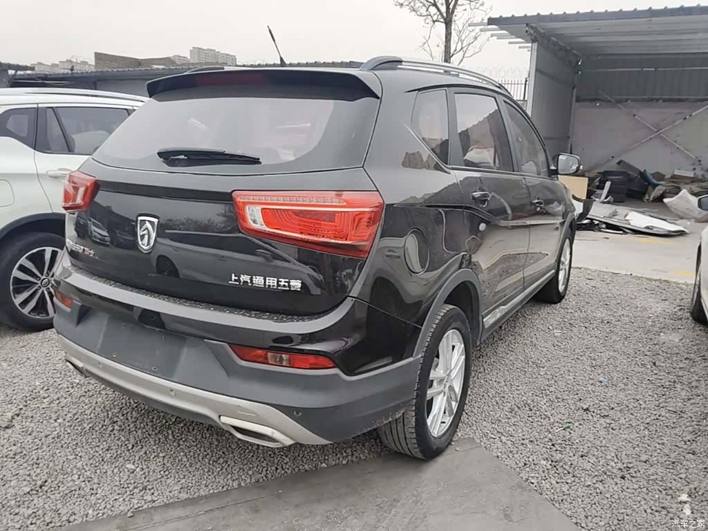 Wuling 560, 2017 все фото