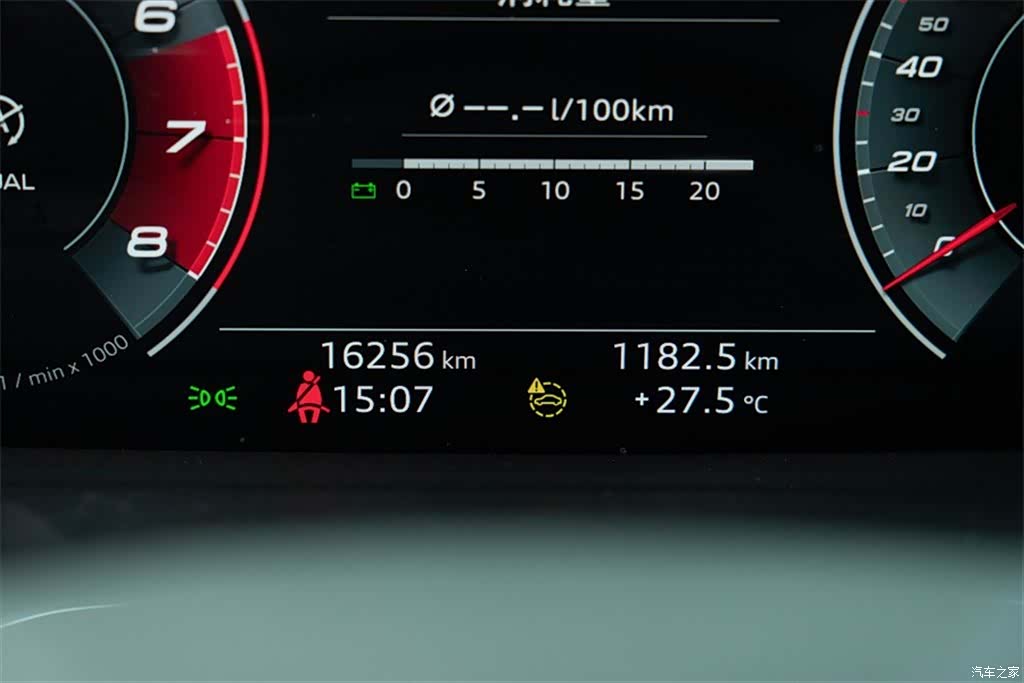 Audi Q3, 2023 9