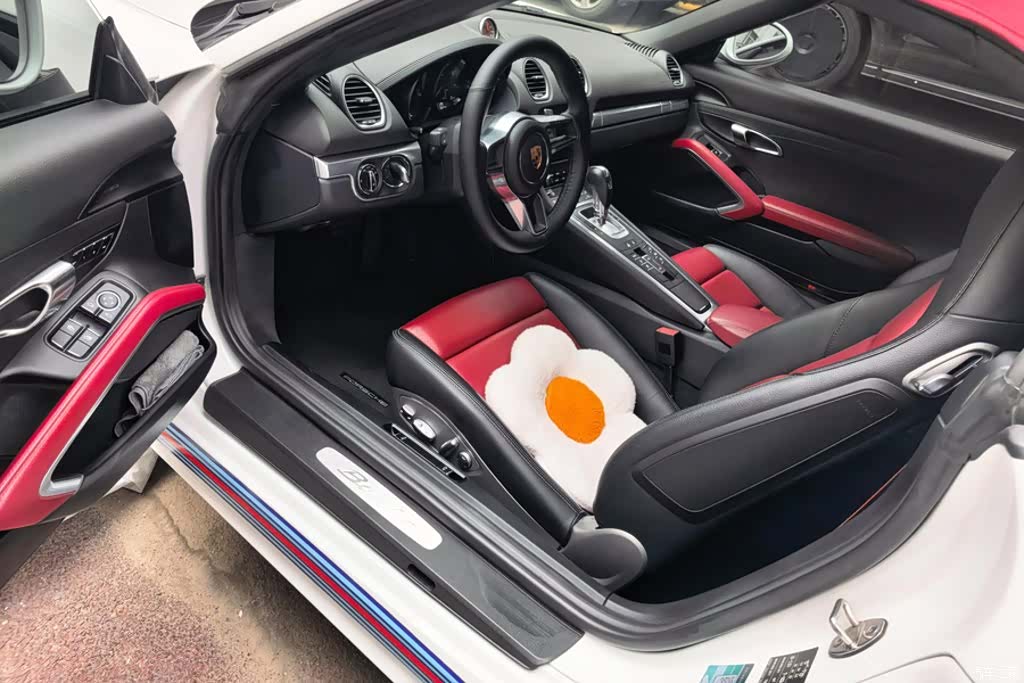 Porsche Boxster, 2018 9
