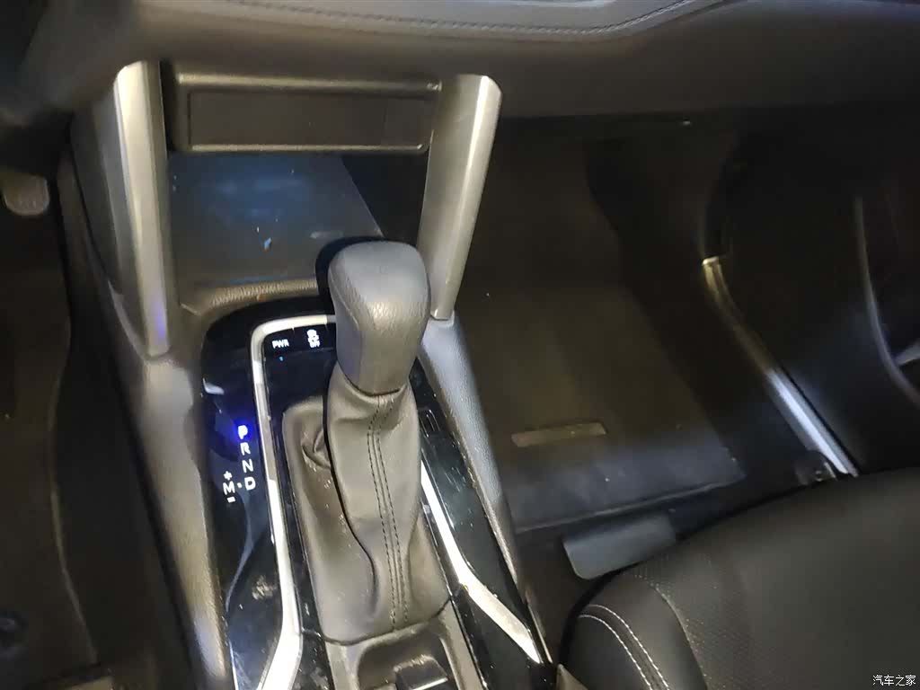 Toyota Frontlander, 2022 14