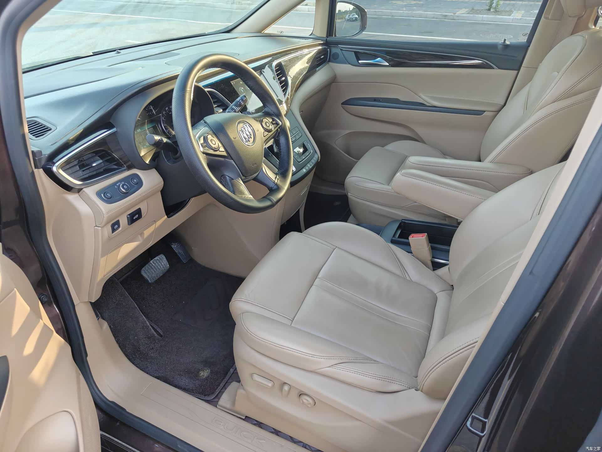 Buick GL8, 2018 4