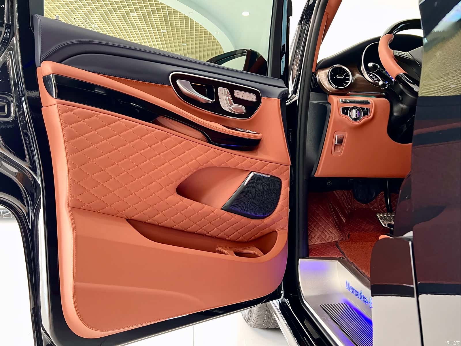 Mercedes-Benz V-Class, 2022 26