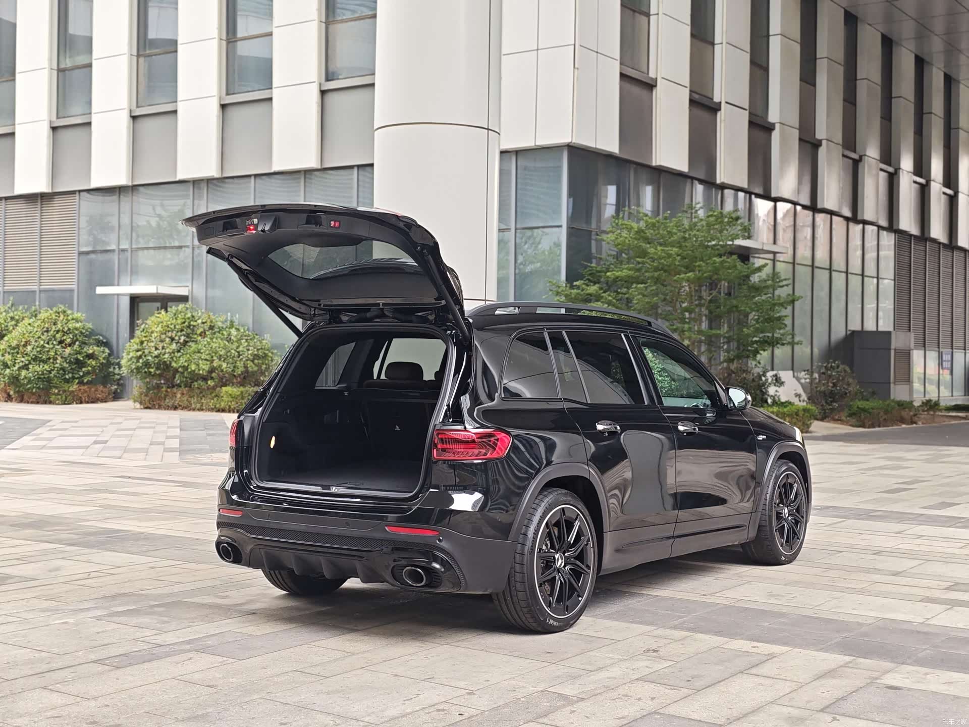 Mercedes-Benz GLB, 2025 39