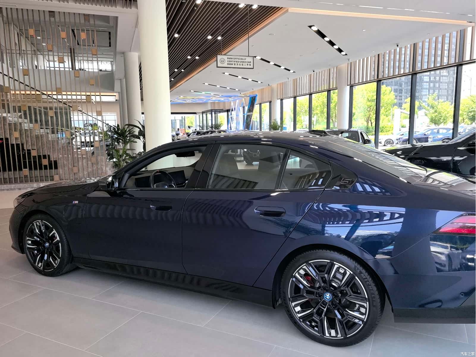 BMW i5, 2024 все фото