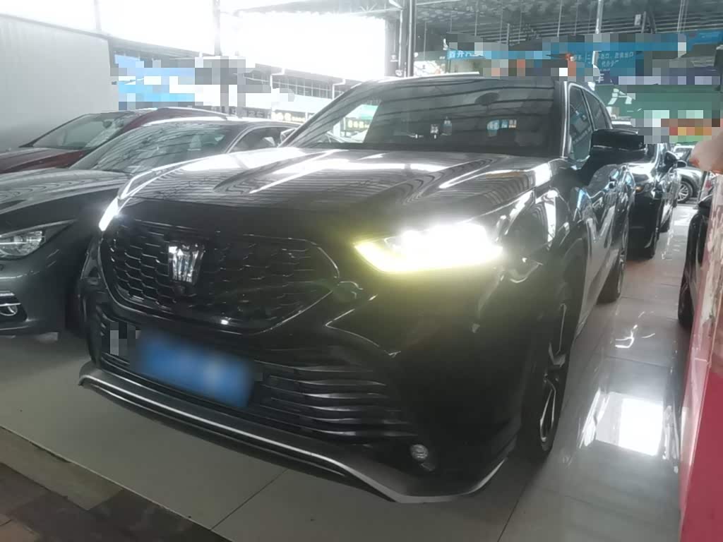 Toyota Crown Kluger