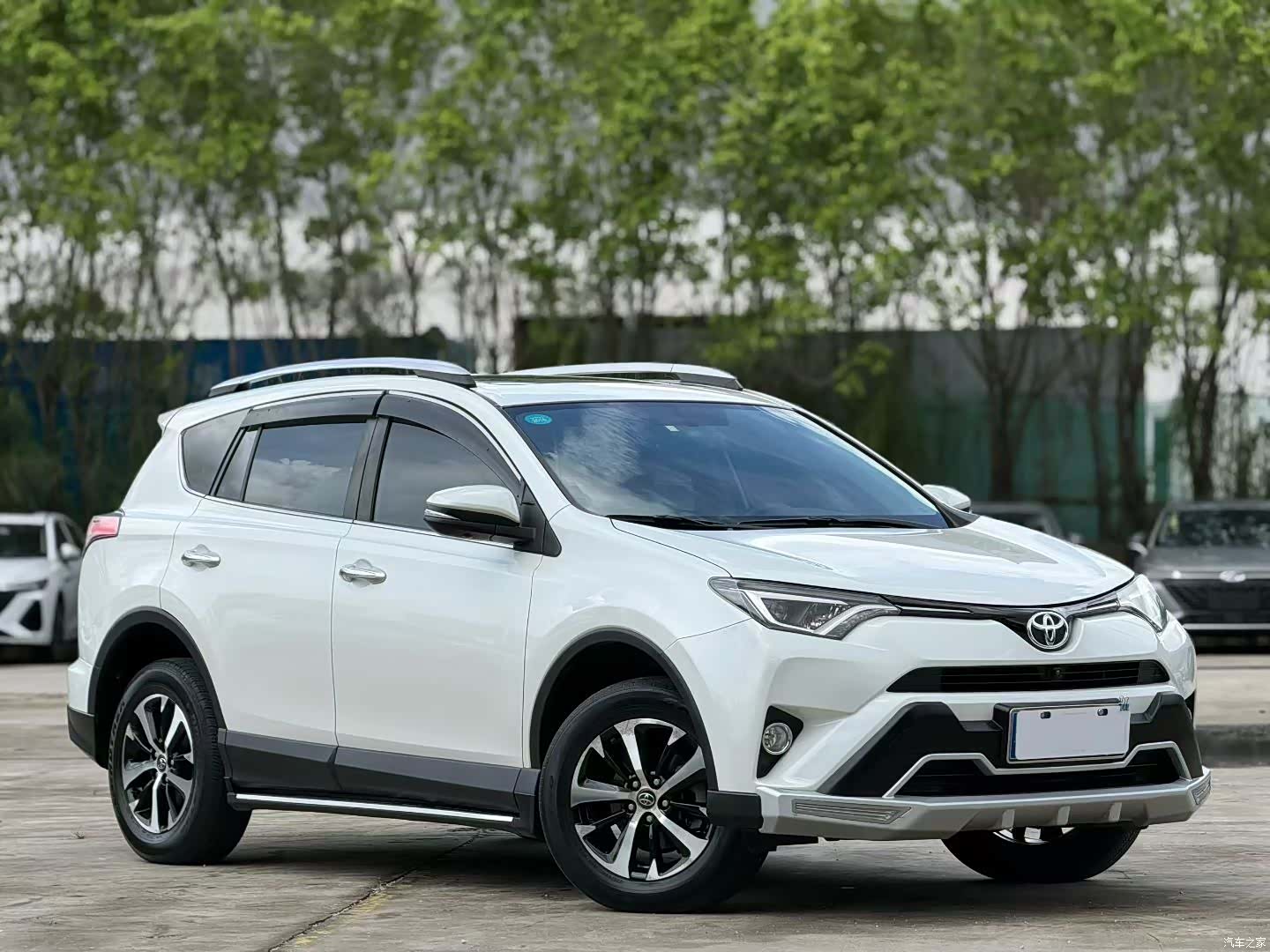 Toyota RAV4, 2017 3