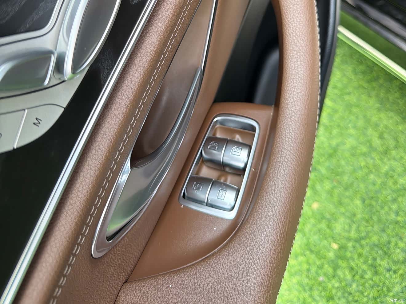 Mercedes-Benz E-Class, 2019 14
