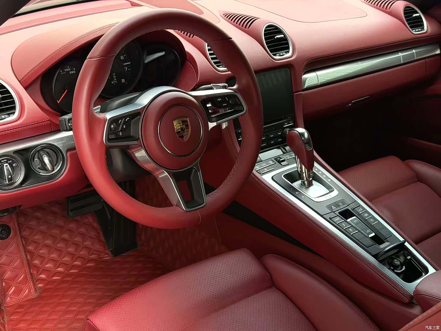 Porsche Boxster, 2021 все фото