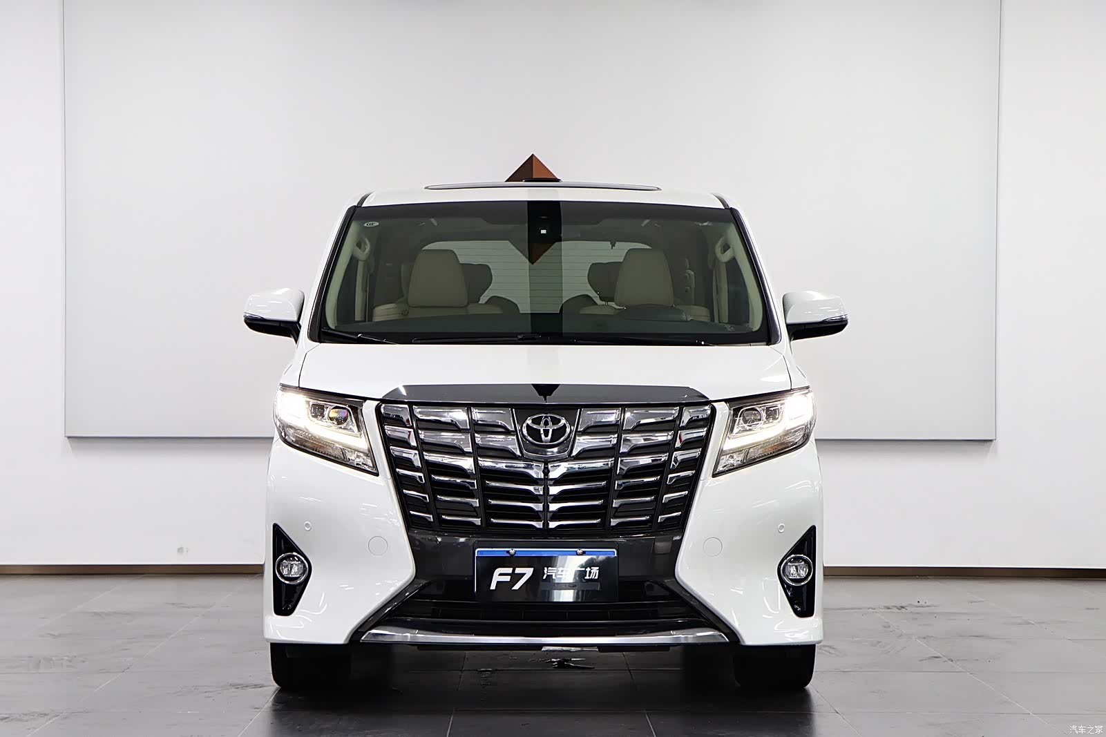 Toyota Alphard, 2017 2