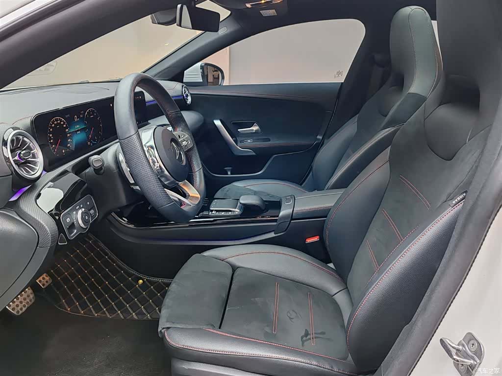 Mercedes-Benz CLA, 2025 19