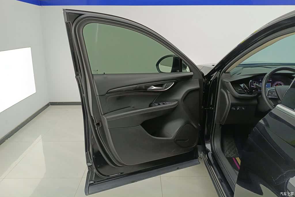 Buick Envision Plus, 2022 7