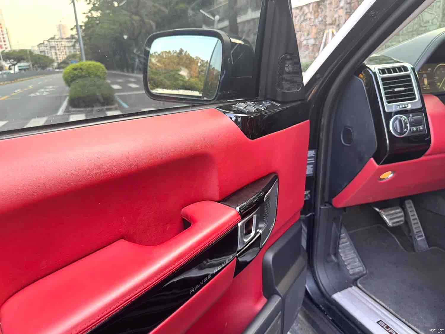 Land Rover Range Rover, 2011 15