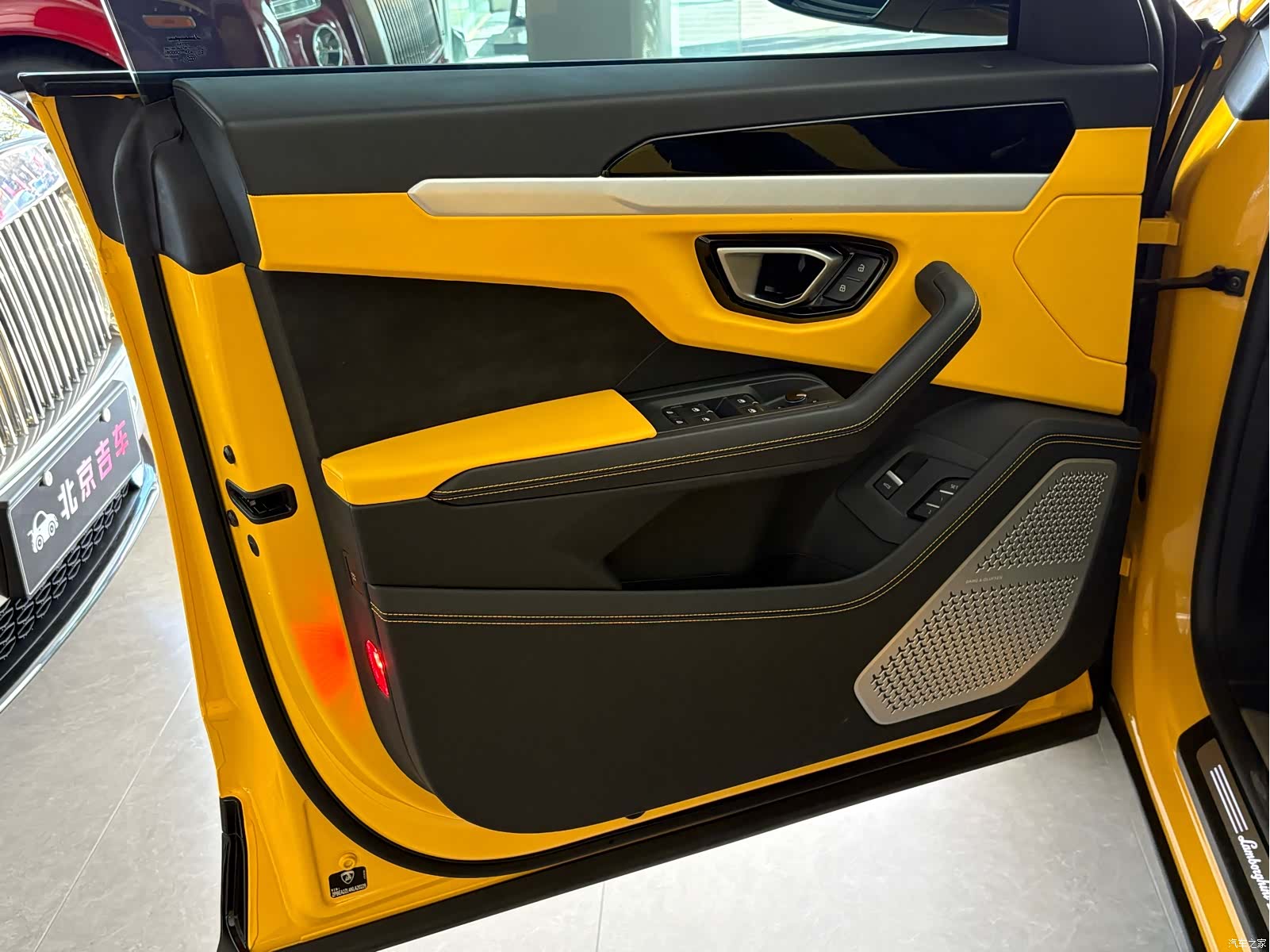 Lamborghini Urus, 2022 8