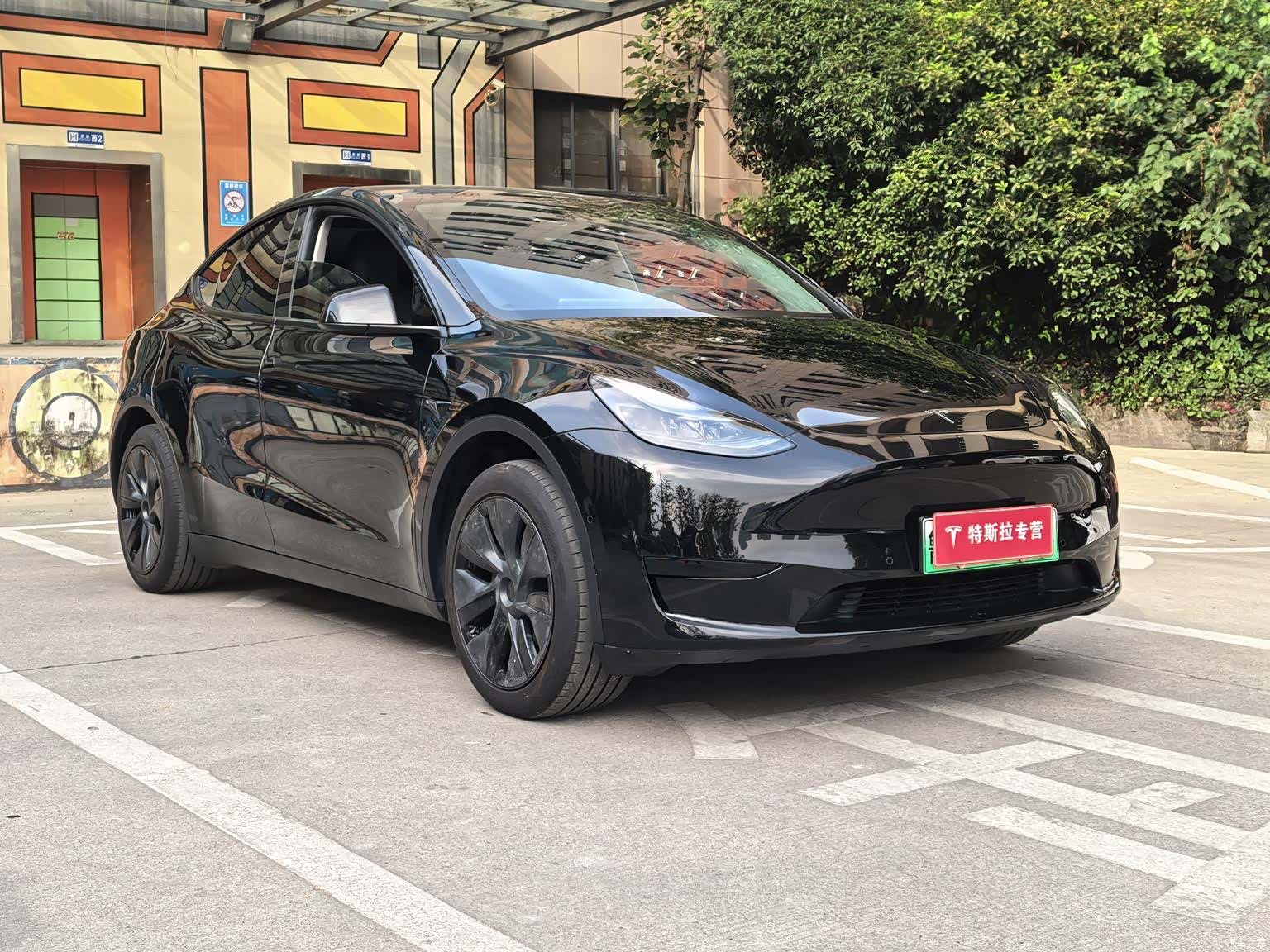 Tesla Model Y, 2023 3