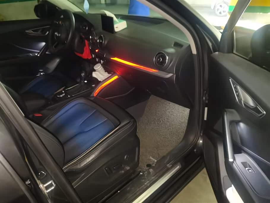 Audi Q2L Audi Q2L