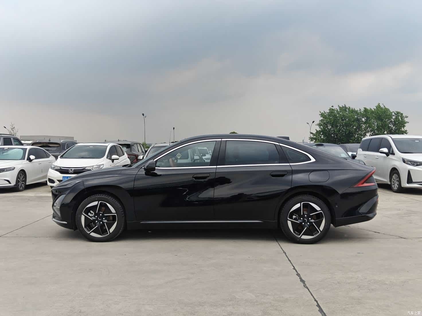 Wuling Starlight, 2025 7