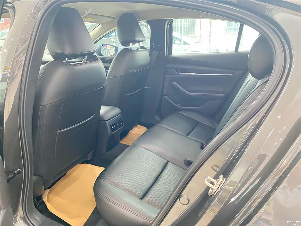 Mazda Mazda3, 2023 6