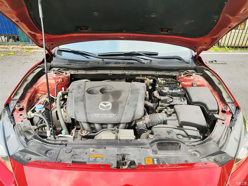 Mazda Mazda3, 2015 20