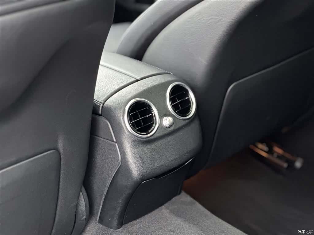 Mercedes-Benz C-Class, 2015 12