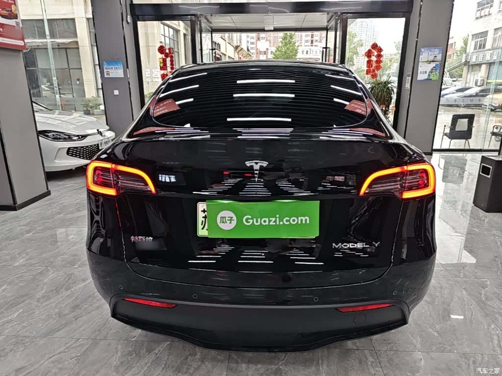 Tesla Model Y, 2023 6
