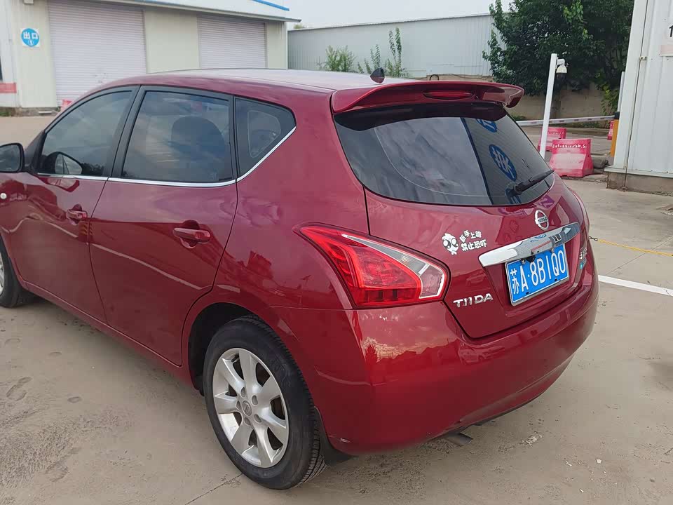 Nissan TIIDA