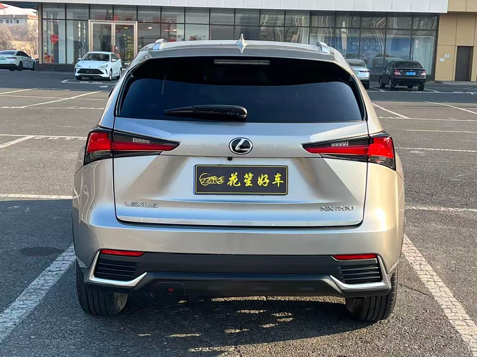 Lexus NX