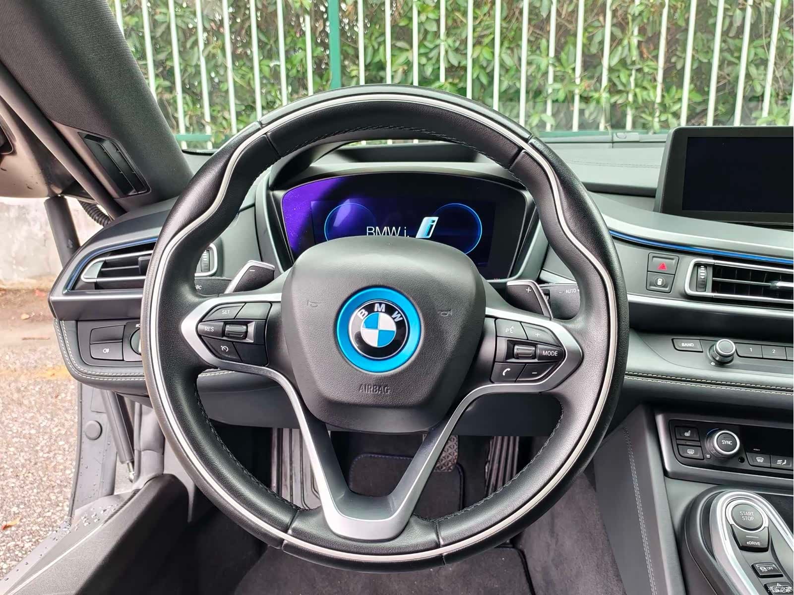 BMW i8, 2018 14