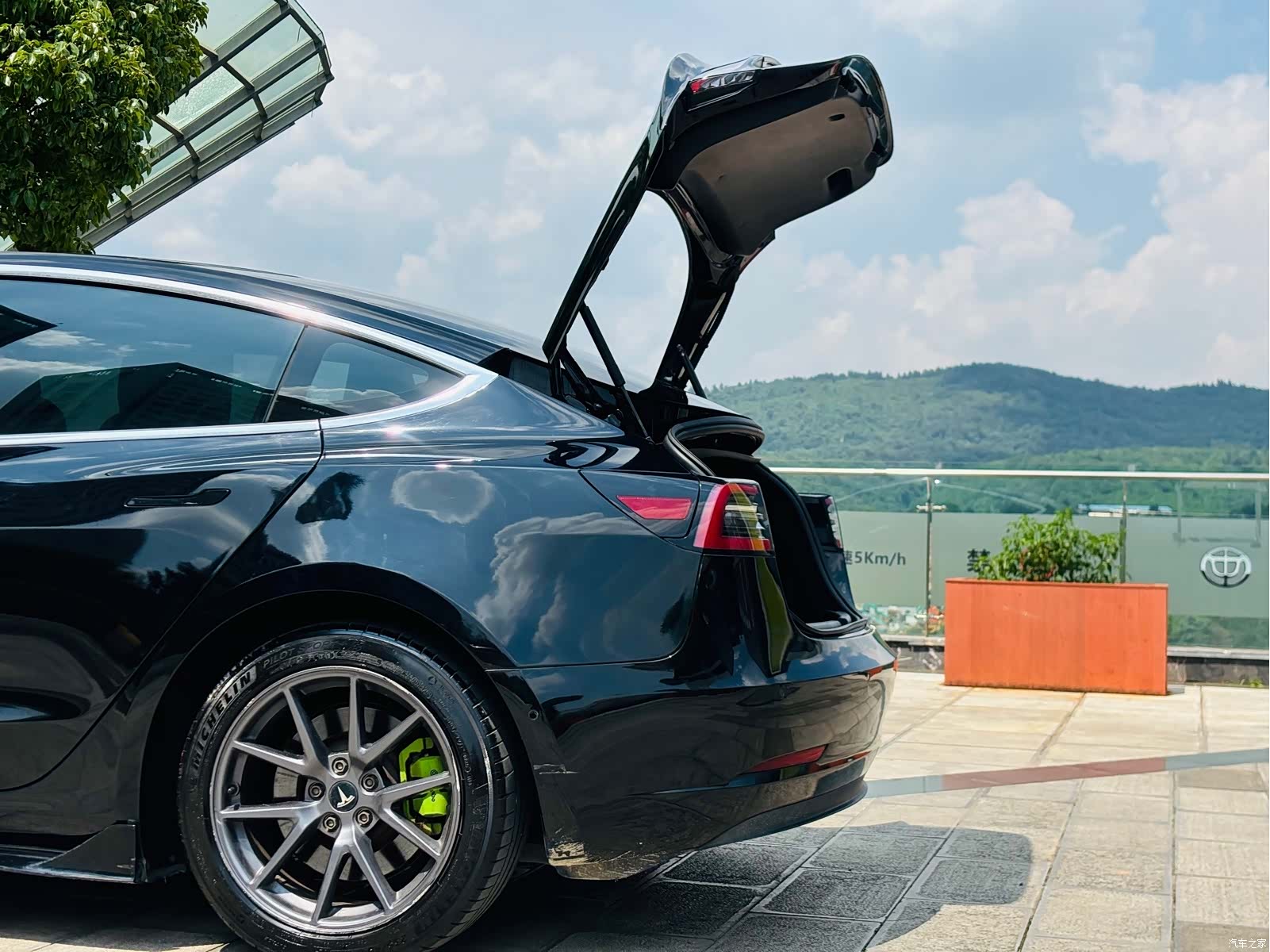 Tesla Model 3, 2020 19