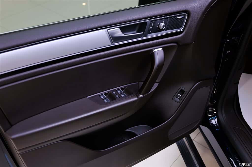 Volkswagen Touareg, 2017 17