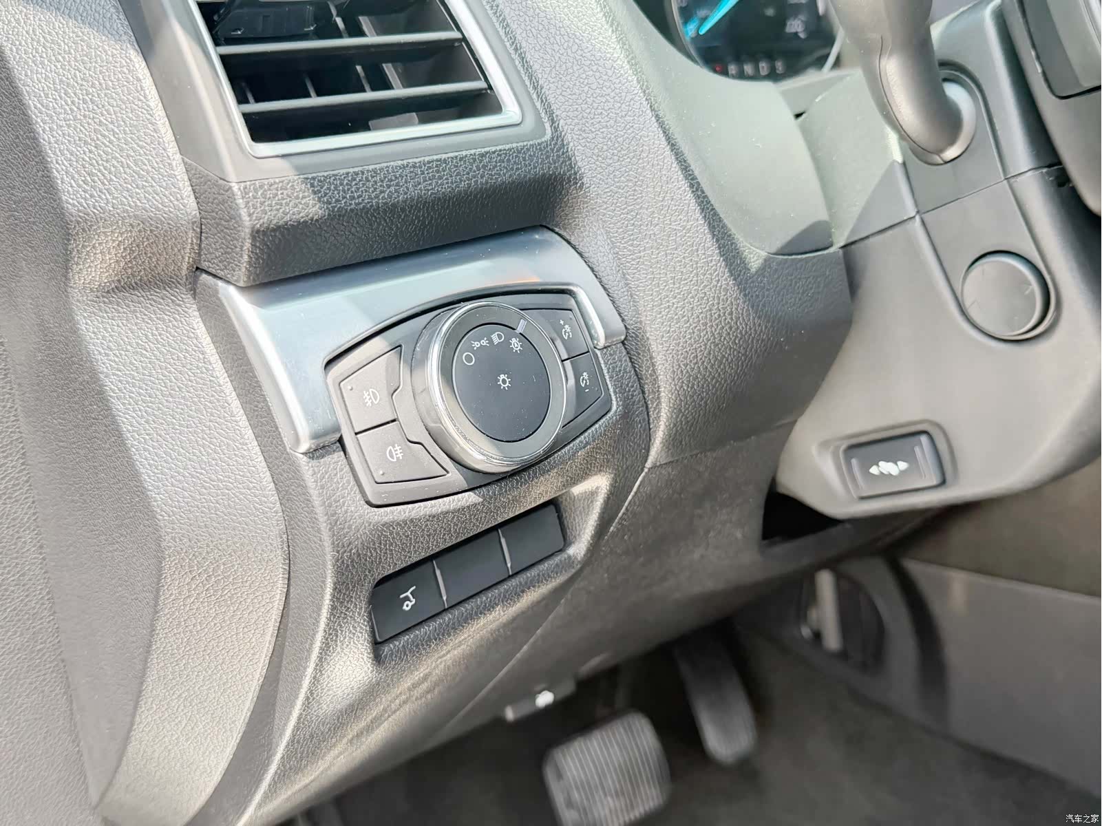 Ford Explorer, 2017 все фото