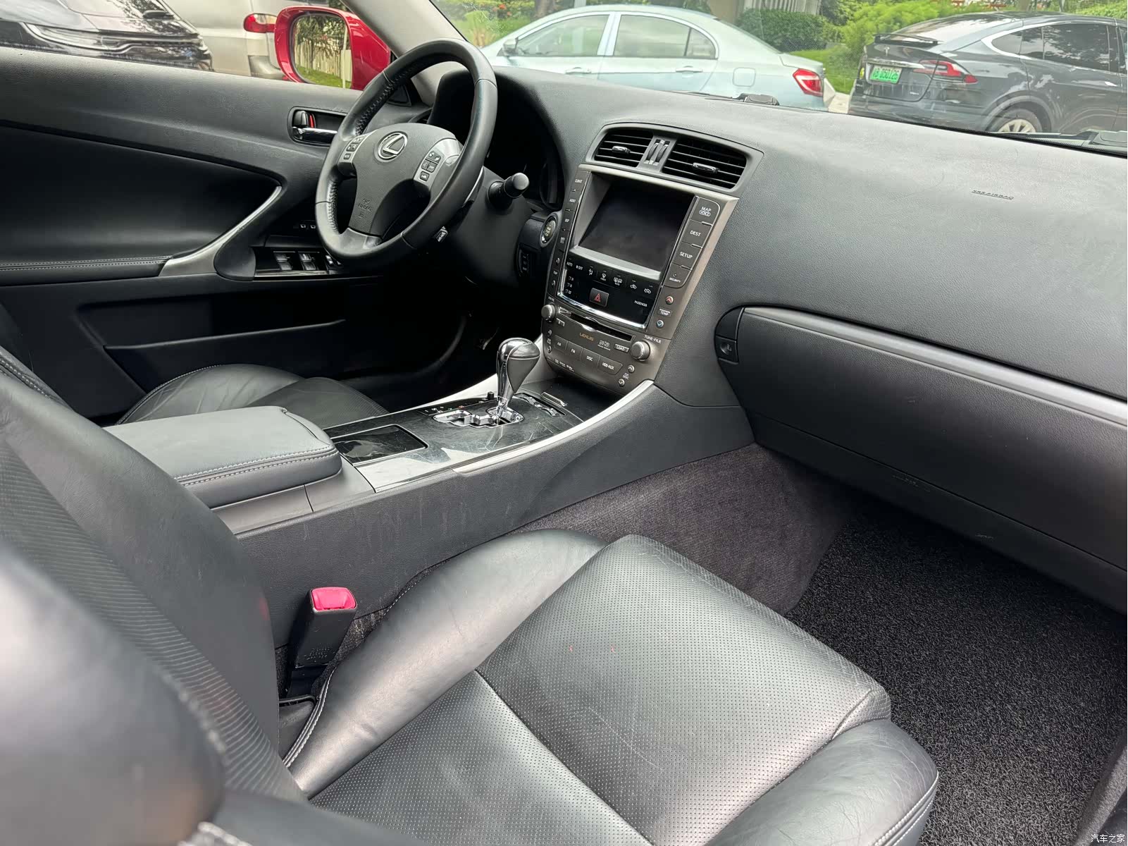 Lexus IS, 2011 все фото