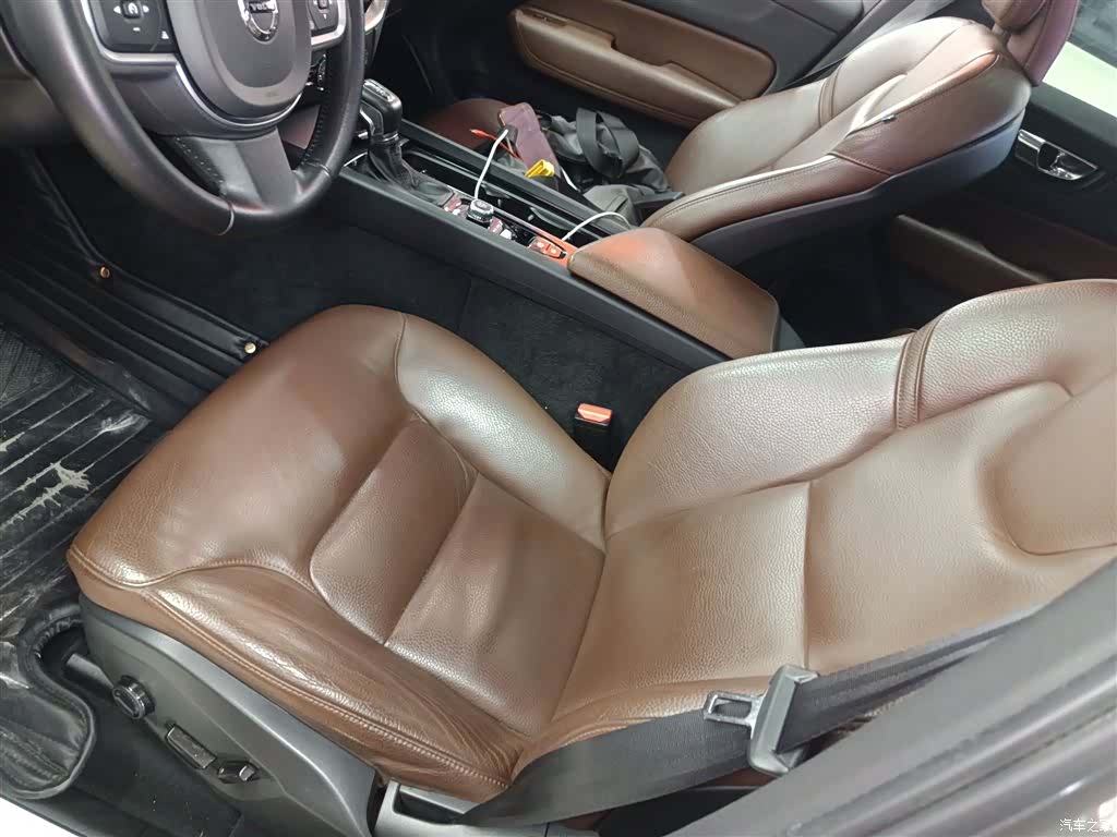 Volvo XC60, 2019 11