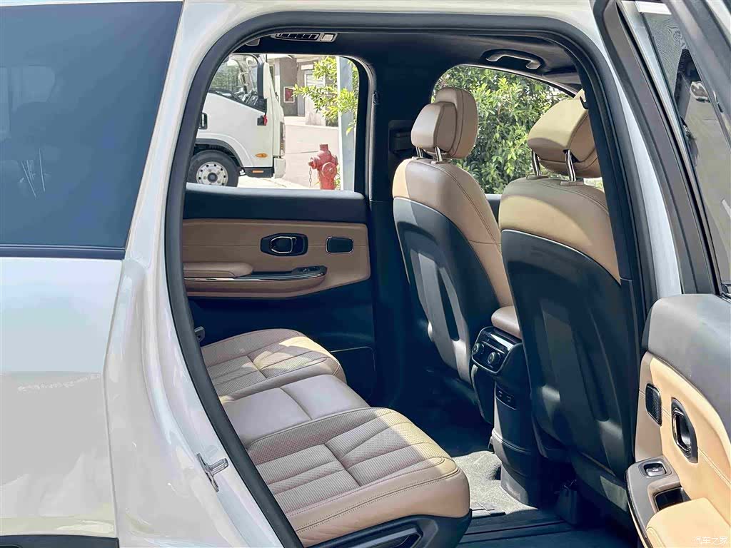 NIO ES8, 2021 8