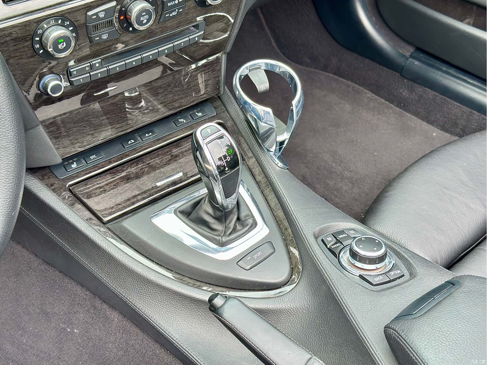 BMW 6 Series, 2011 20