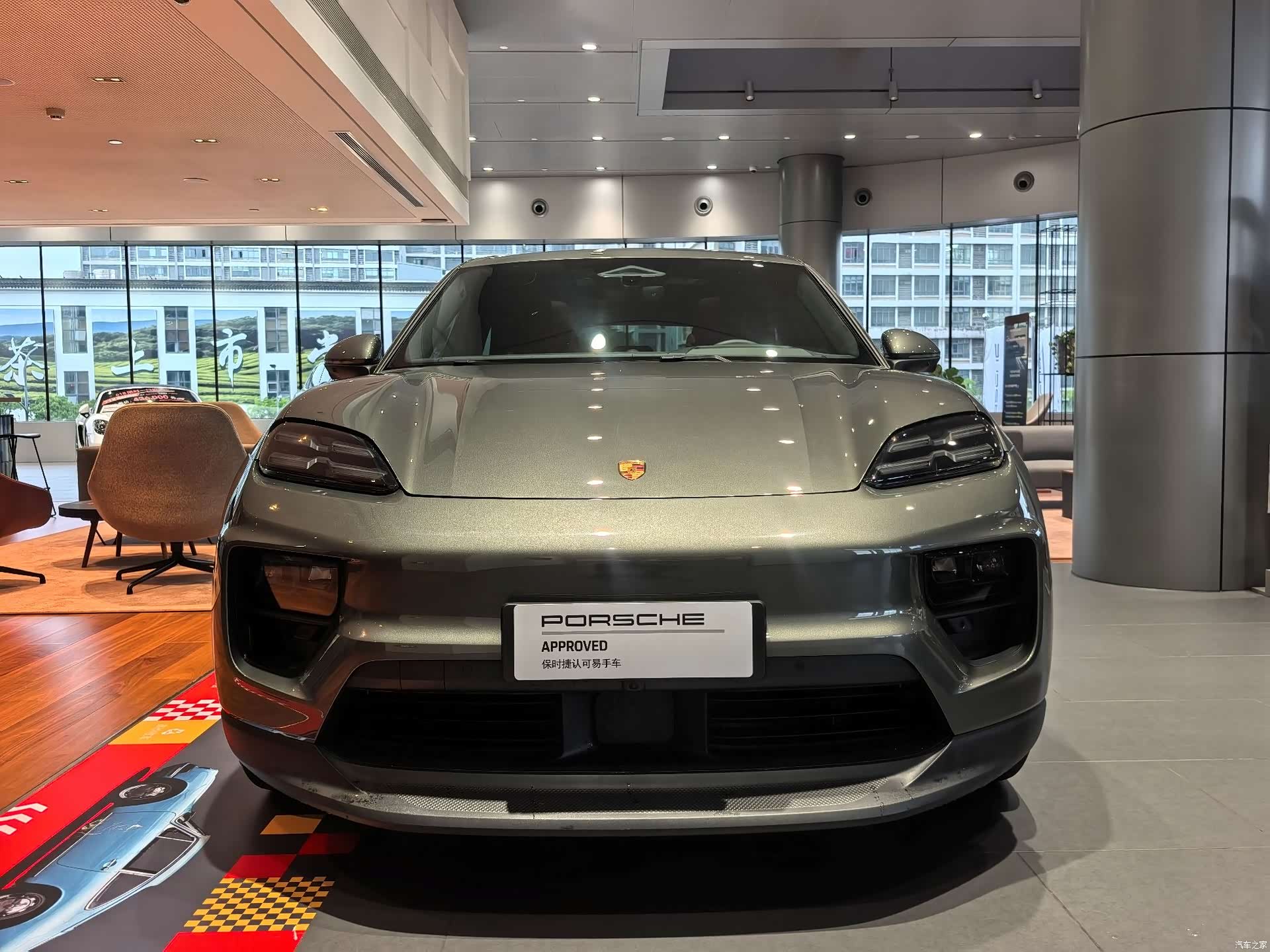 Porsche Macan, 2025 4