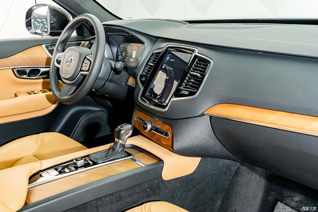 Volvo XC90, 2018 17