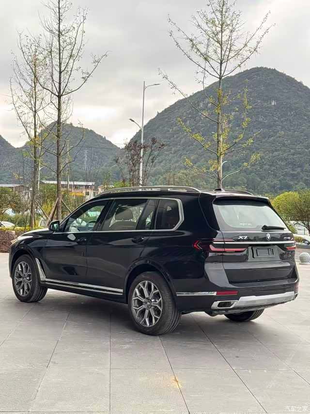 BMW X7, 2025 9