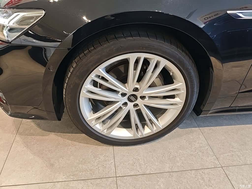Audi A7L, 2025 23