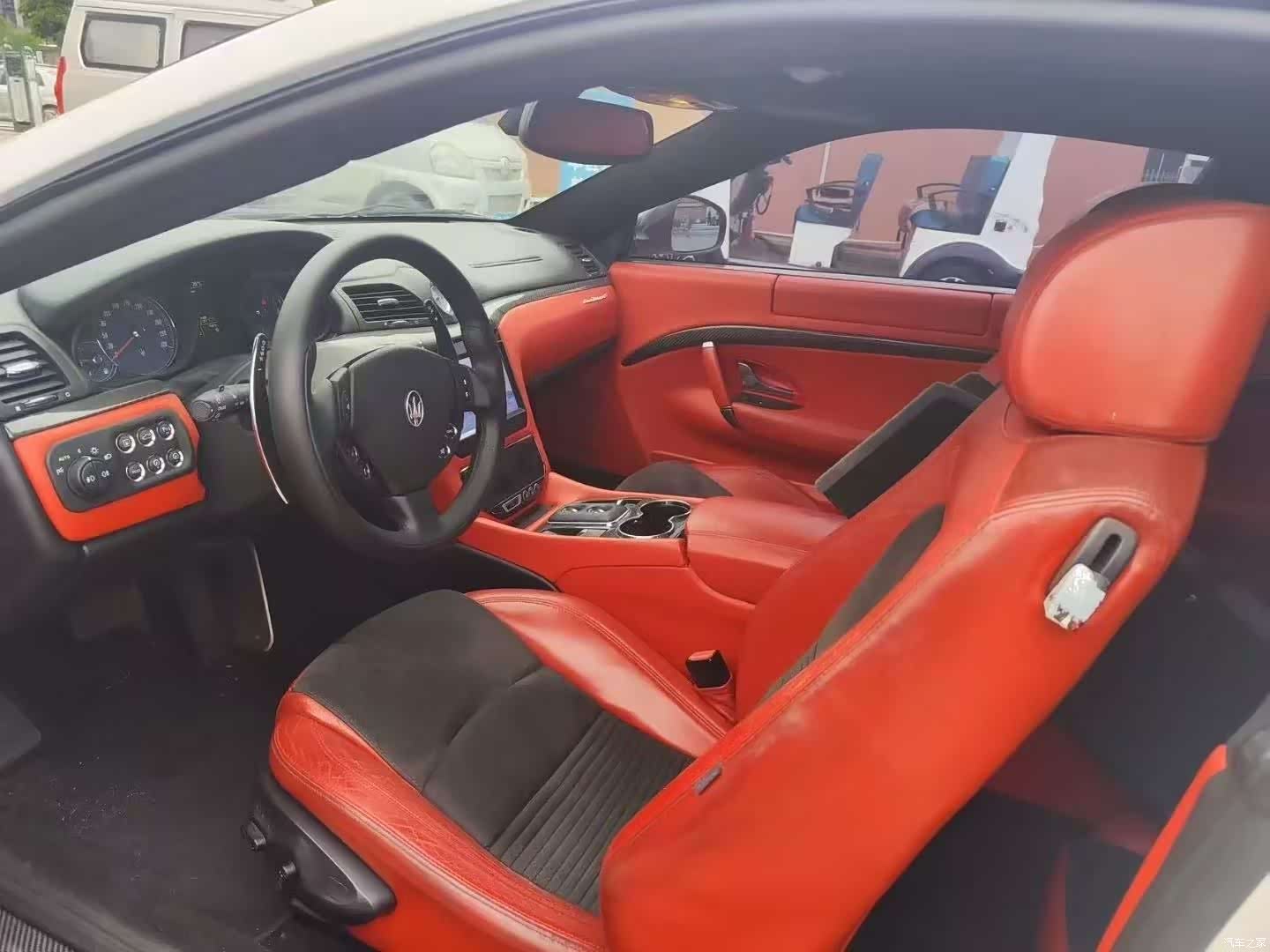 Maserati GranTurismo, 2013 6
