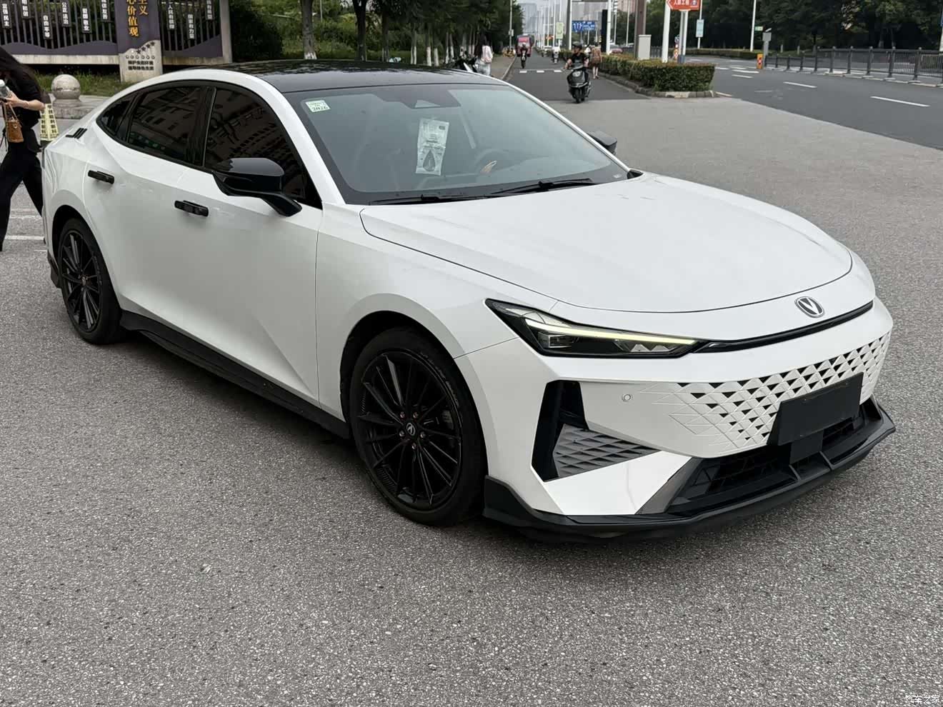 Changan UNI-V, 2024 3