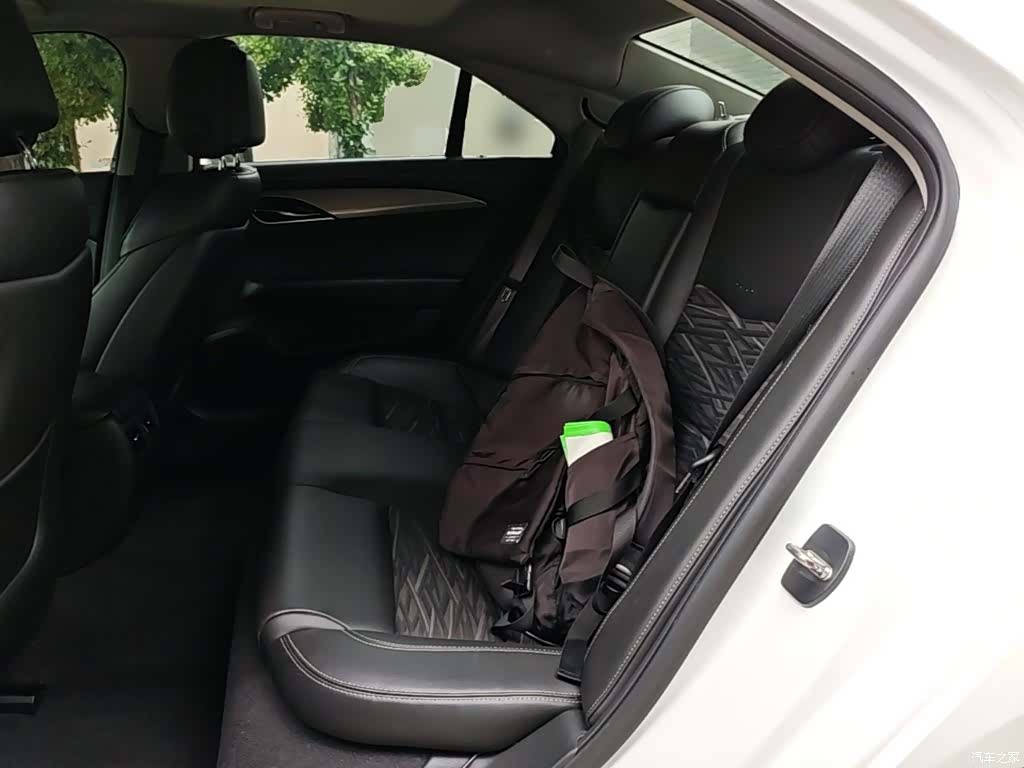 Cadillac ATS-L, 2015 17