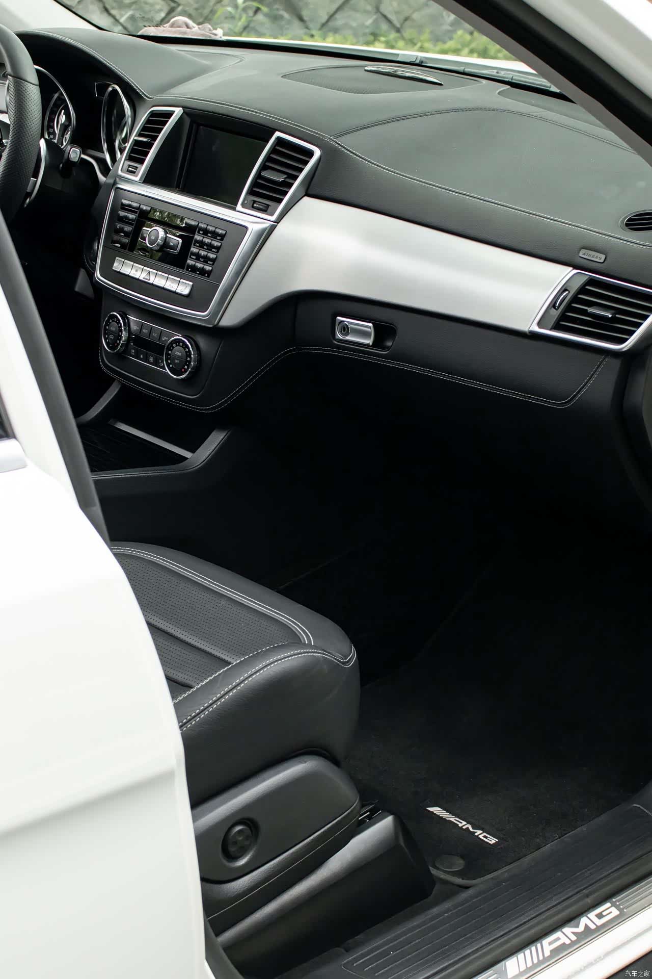 Mercedes-Benz M-Class AMG, 2013 11