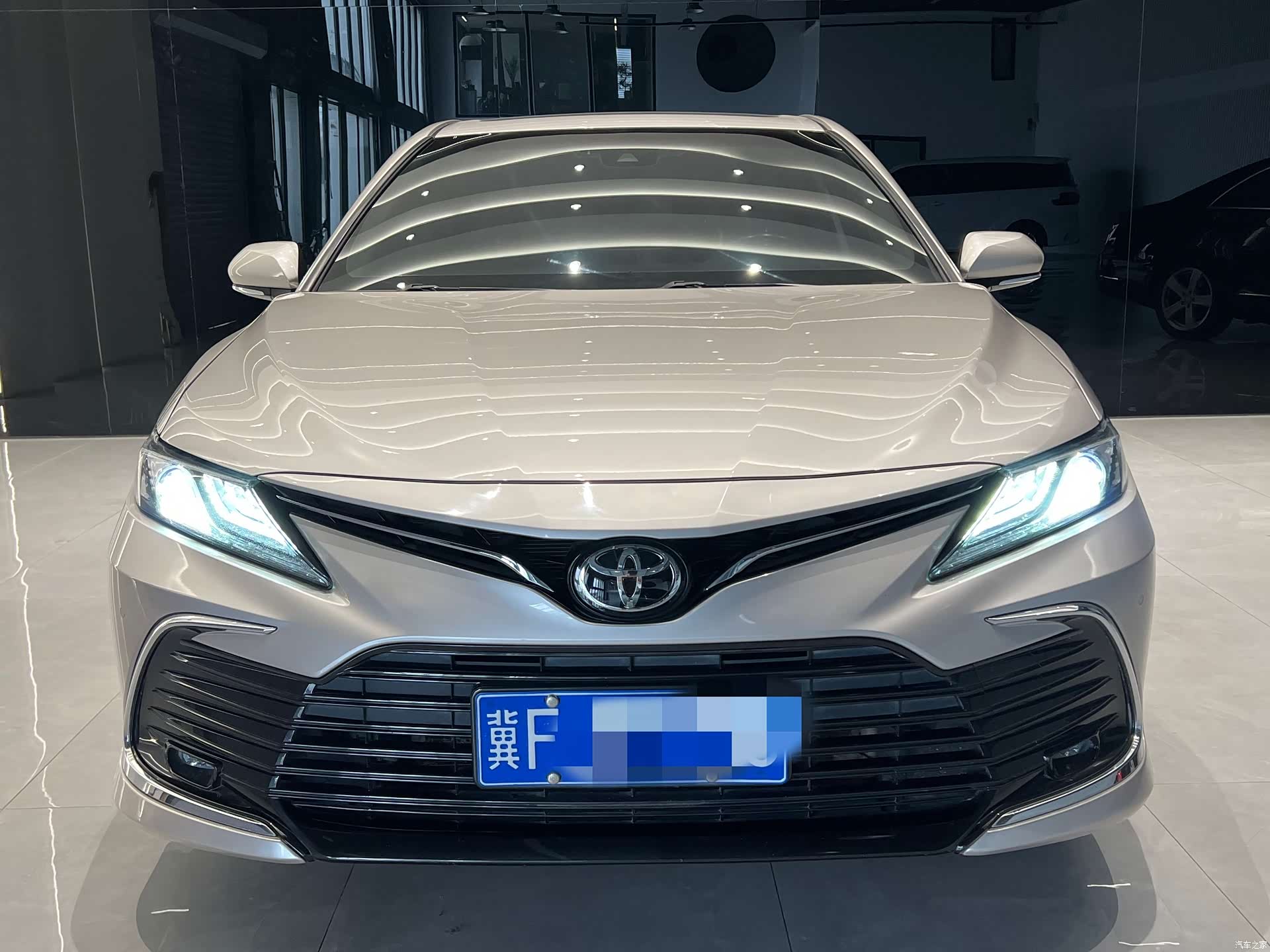 Toyota Camry, 2022 2