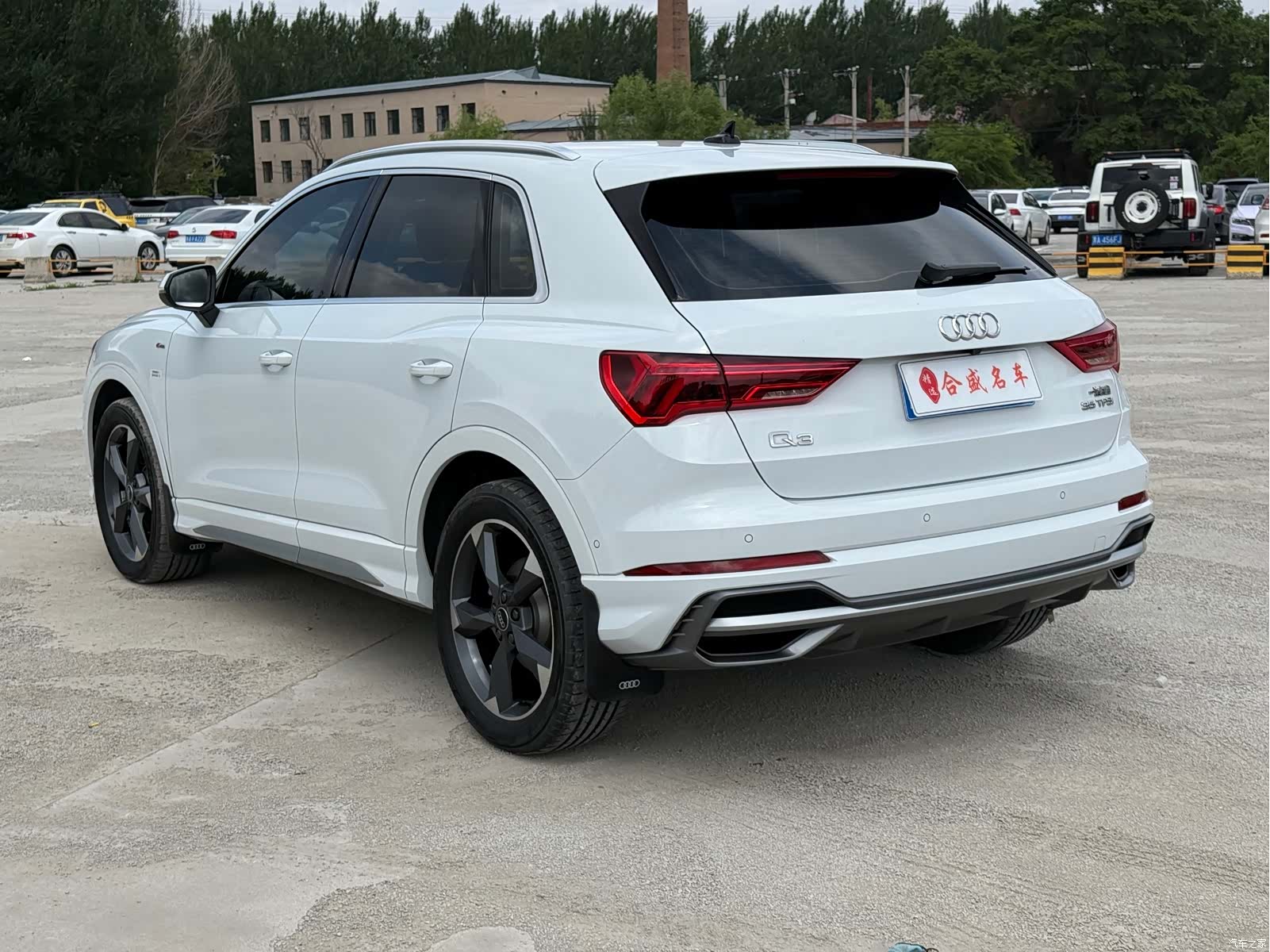 Audi Q3, 2022 3