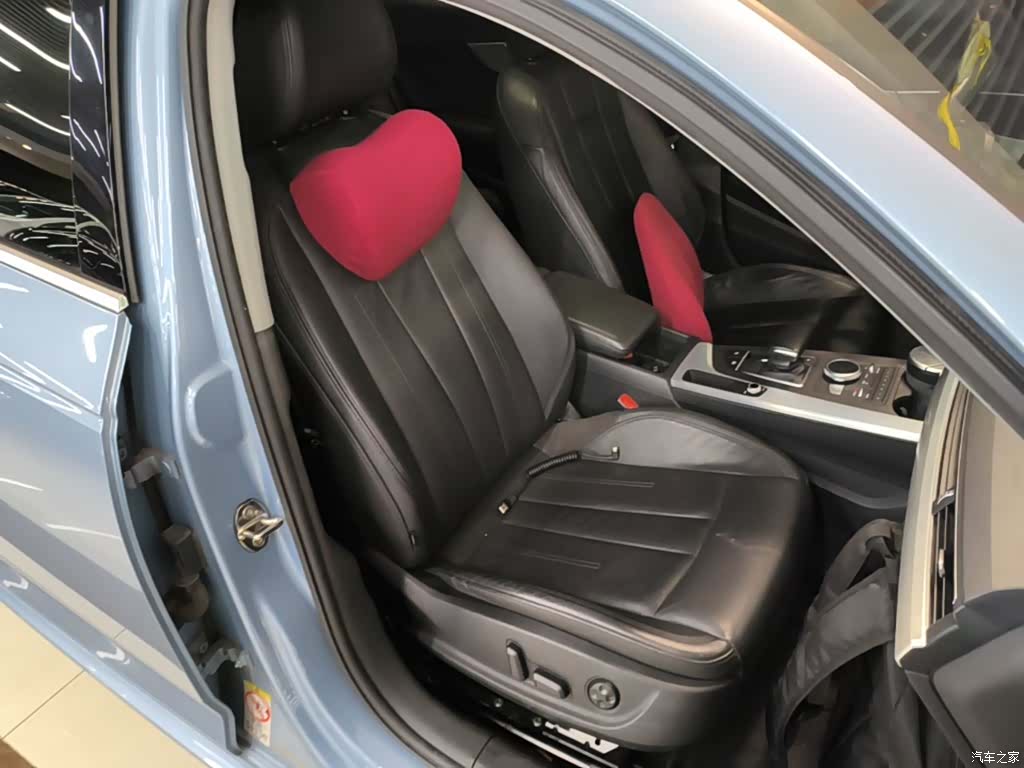 Audi A4L, 2018 25