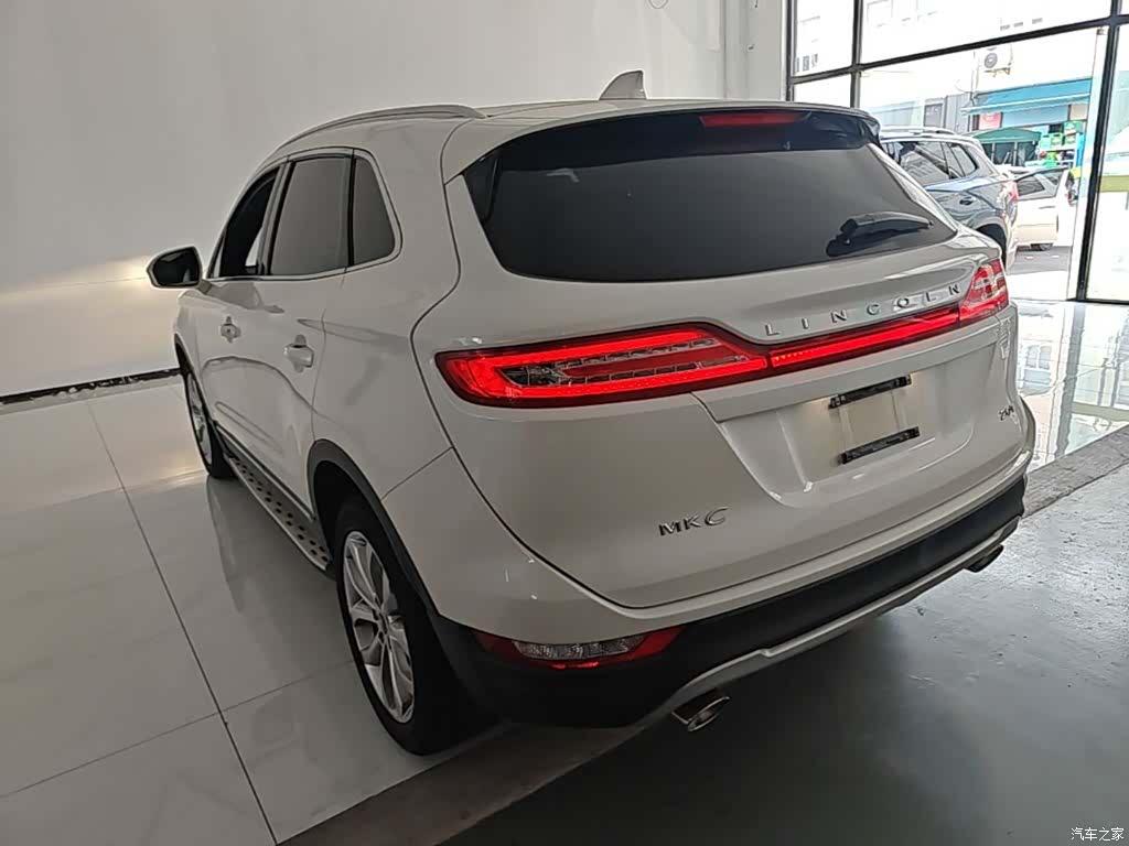 Lincoln MKC, 2017 все фото