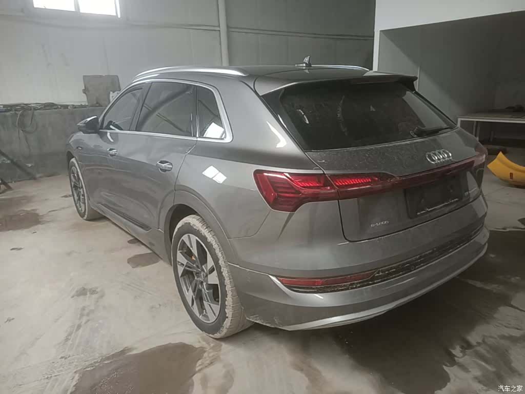 Audi e-tron, 2020 23