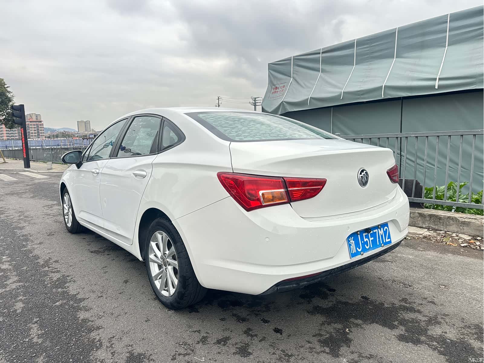 Buick Verano, 2017 9