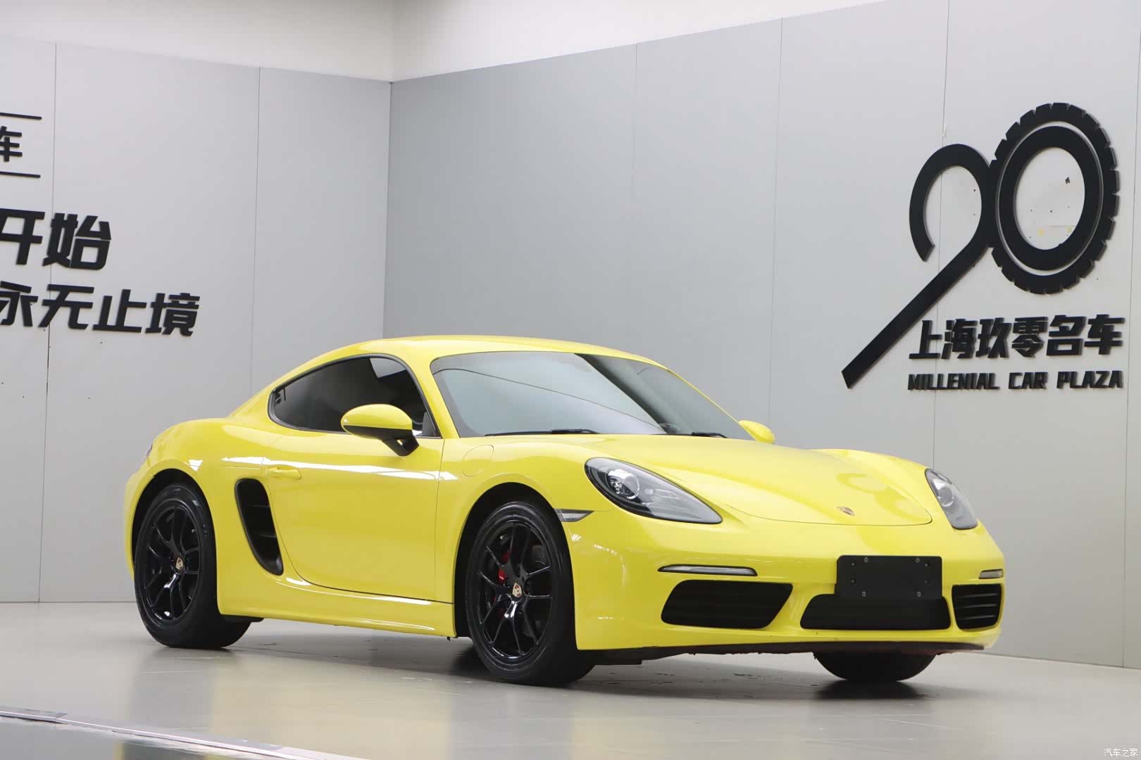 Porsche Cayman, 2017 1