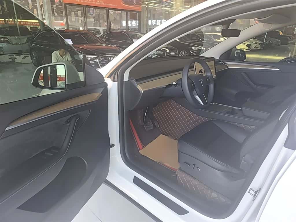 Tesla Model Y, 2022 16